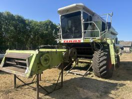 Claas Dominator Mega komplett ferdefelhordó