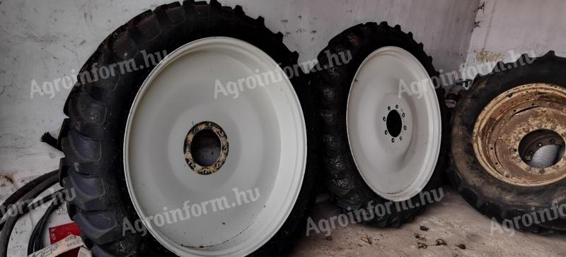 New Holland T5.95 Heckfräse