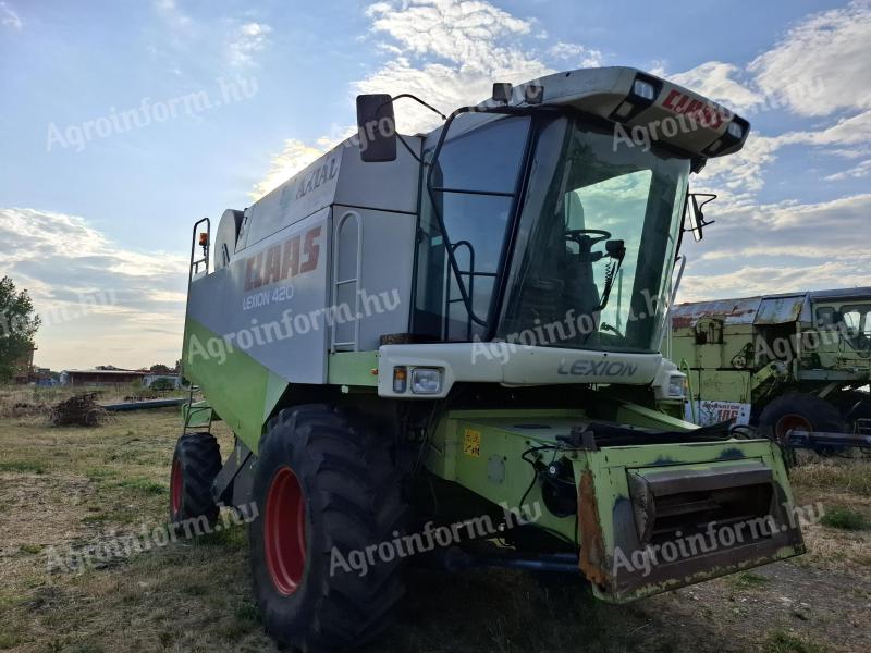 Claas 420 Lexion combine harvester
