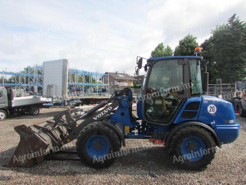Volvo L25F / 2020 / 1 393 hours / Leasing from 20%