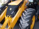 JCB Caterpillar 4CX excavator