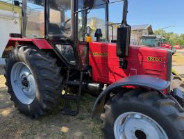 MTZ-820.4 traktor