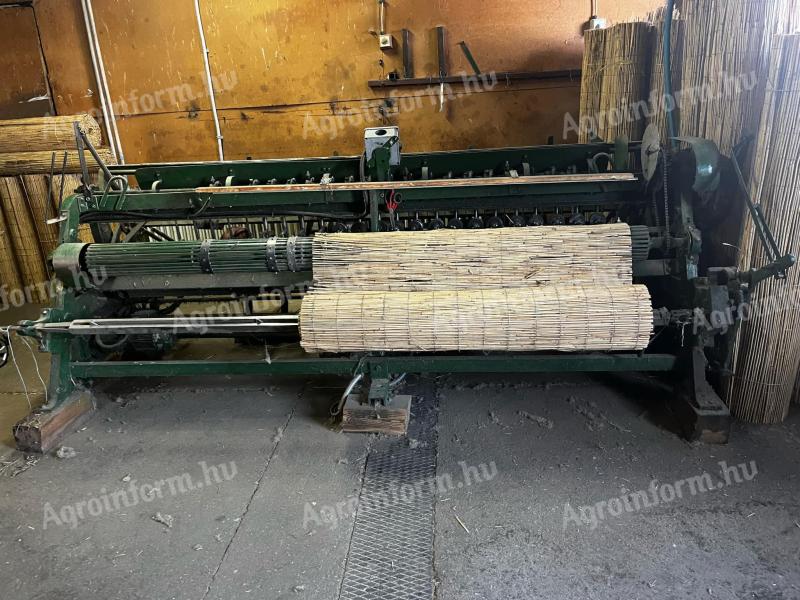 Reed weaving machine