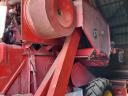 Massey-Ferguson MF87-6 combine
