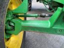 John Deere 3140