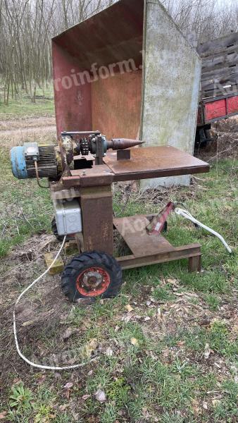 Three-phase rotating axe