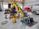 Machine fitter