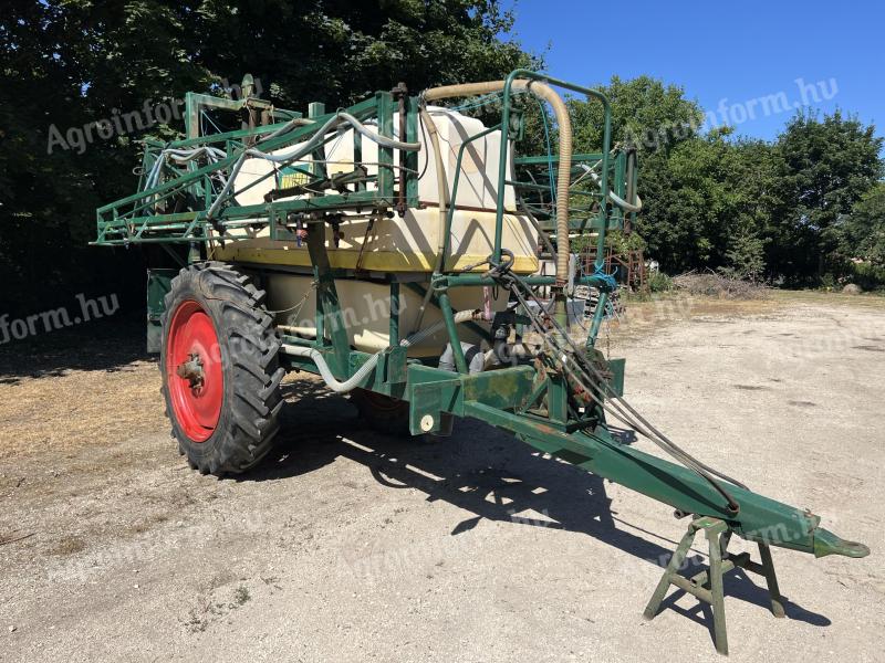 Huniper liquid fertilizer spreader