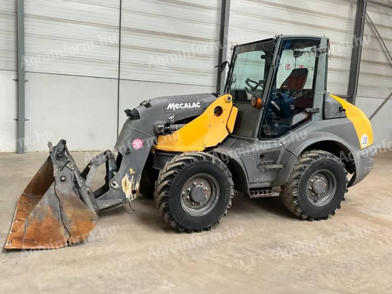 Mecalac AS 700 / 2012 / 2 943 hours / Leasing from 20%