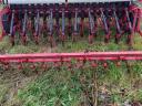 Seeder for small seeds