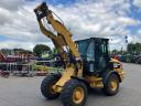 CAT 907 front loader
