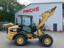 CAT 907 front loader