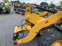 CAT 907 front loader