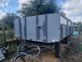 Fixes pótkocsi 5300 mm x 2300 platóval