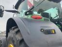 John Deere 6215R
