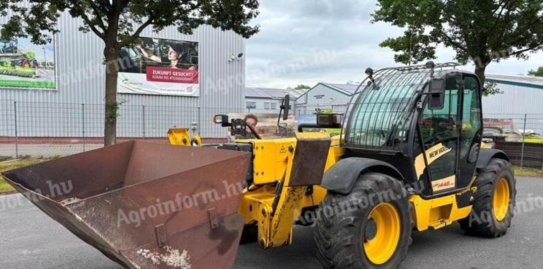 New Holland LM 1445 Turbo pedestal telescopic handler