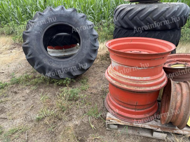 18,4x26 combine wheel Claas, Clayson, MF, John Deere, etc.