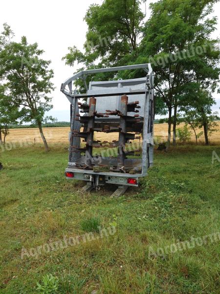 Fliegl manure spreader adapter
