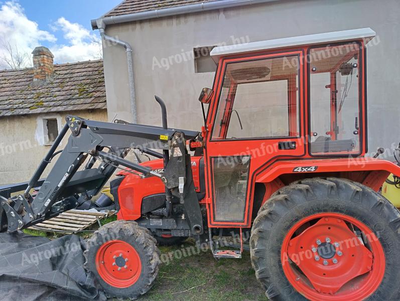 Kubota MU 4501 4x4 tractor with heated cab and front loader, exchange possible