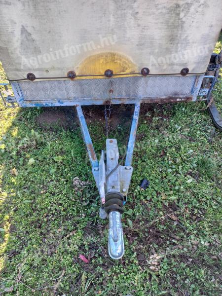 Utánfutó 750kg os