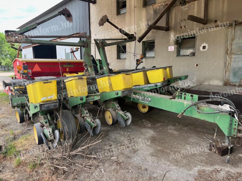 John Deere - 1760 MaxEmerge 2 vetőgép