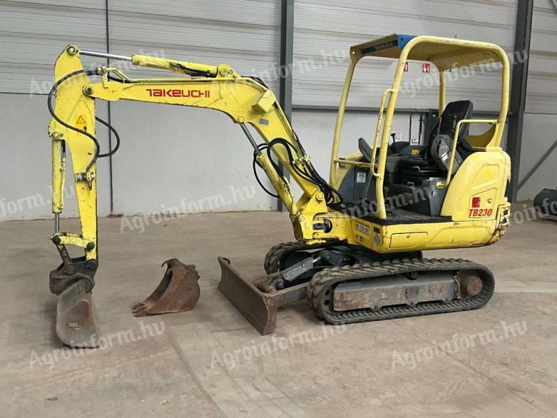 Takeuchi TB 230 / 2016 / 3.082 hours / Leasing from 20%