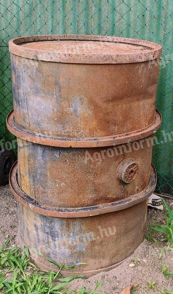 BARREL, Iron-plate barrel with iron straps 200 L