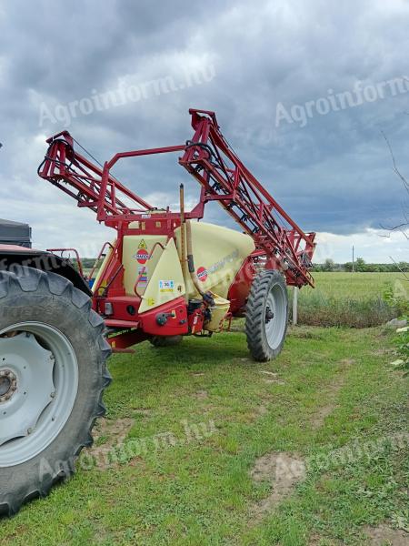 Hardi Navigator 4000 sprayer