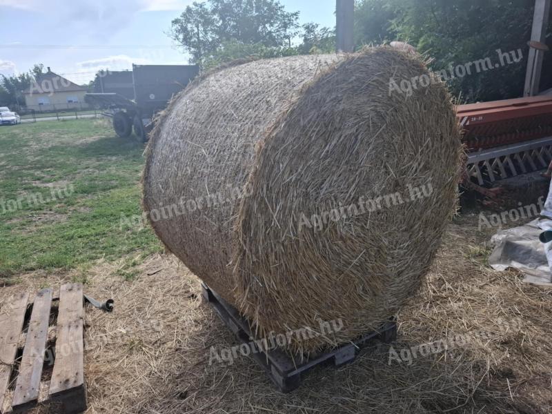 Strohrundballen 150 cm zu verkaufen