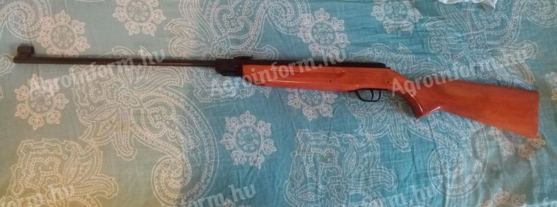 Slavia 630 air rifle 4,5 mm for sale in good condition
