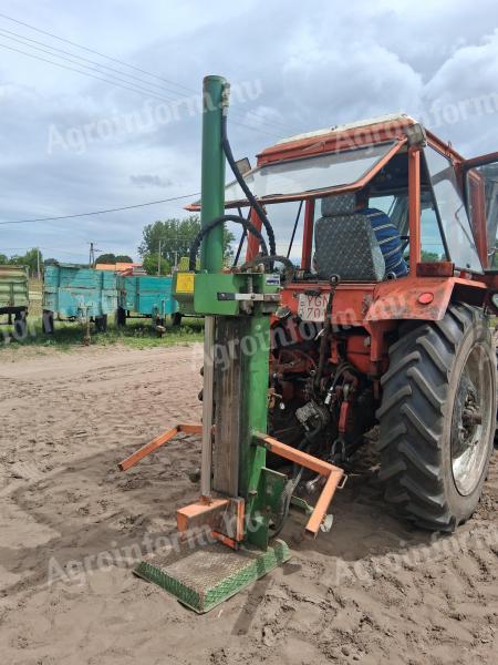 Posch Hydro-combi 20 tonne metre log loader with gimbal drive
