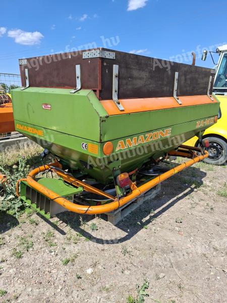 Amazone ZA-MII fertiliser spreader