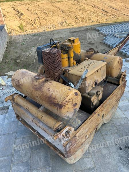 Road roller / bench roller
