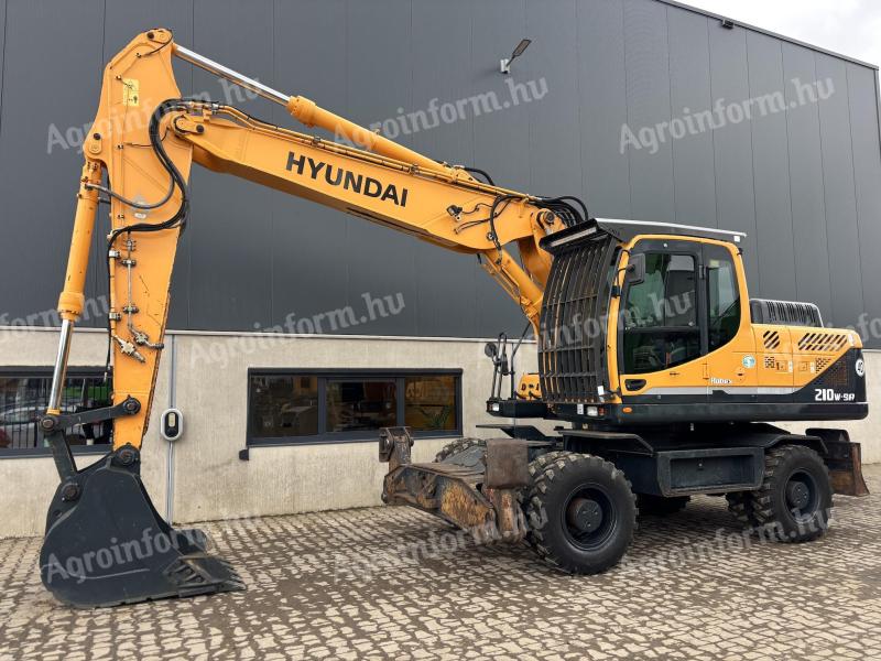 Hyundai R210W-9A / 2015 / 3.889 hours / Leasing from 20%