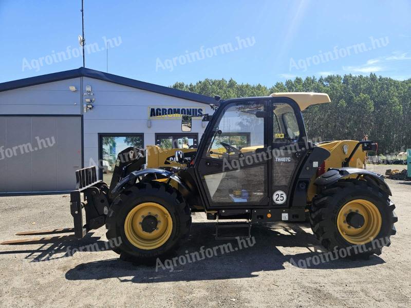Caterpillar TH407C telescopic handler