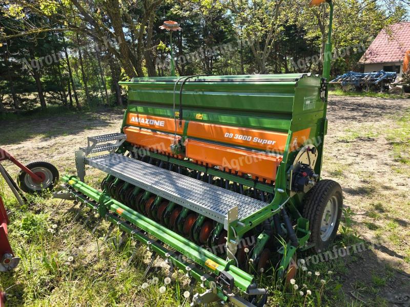 Secí stroj Amazon D9 3000