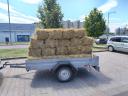 Small cubes of wheat straw bale