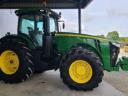 John Deere 8270R