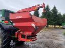 Kuhn M863 fertilizer spreader