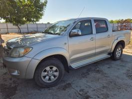 Eladó Toyota Hilux SR felszereltséggel