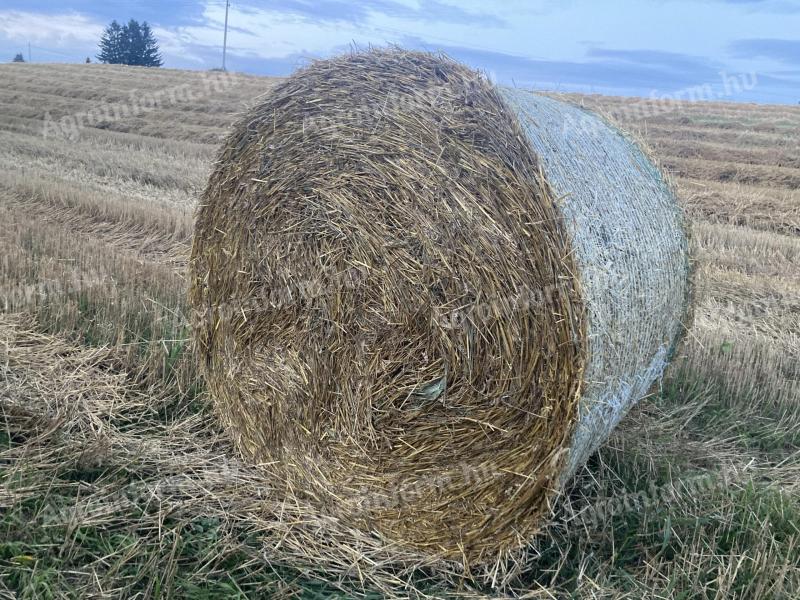 Straw bale