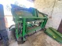 John Deere T670i 4WD premium combine with grain, JD 608C corn harvester adapter