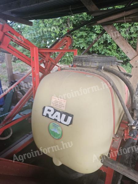 Rau sprayer, 400 litres, 8 metre frame