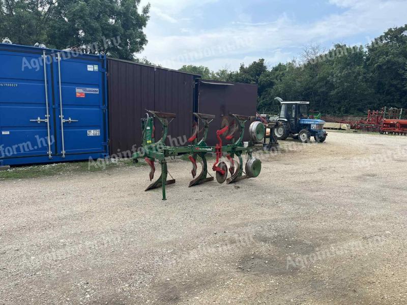 Regent Saturn CX35/3 head-swivel plough