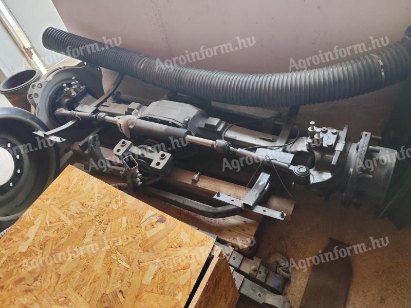 Dana Spicer 730/503 complete front bridge for sale in good condition