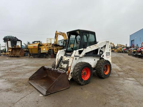 Bobcat S220 minirakodó Bobcat S220 minirakodó