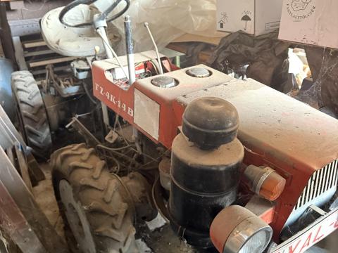 Eladó TZ 4K traktor Eladó TZ 4K traktor