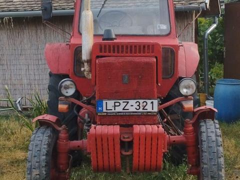 MTZ 80