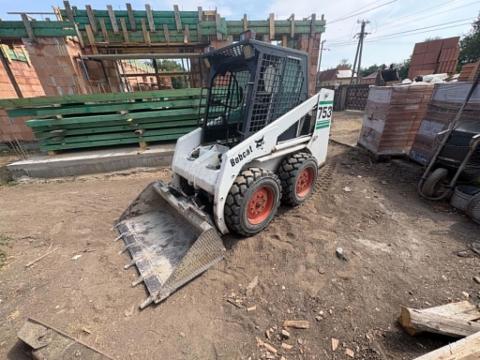 Bobcat 753