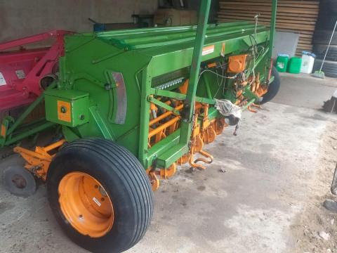 Amazone D8 tárcsás gabonavetőgép